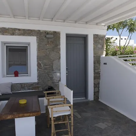 ベロウ スイーツ Mykonos Town