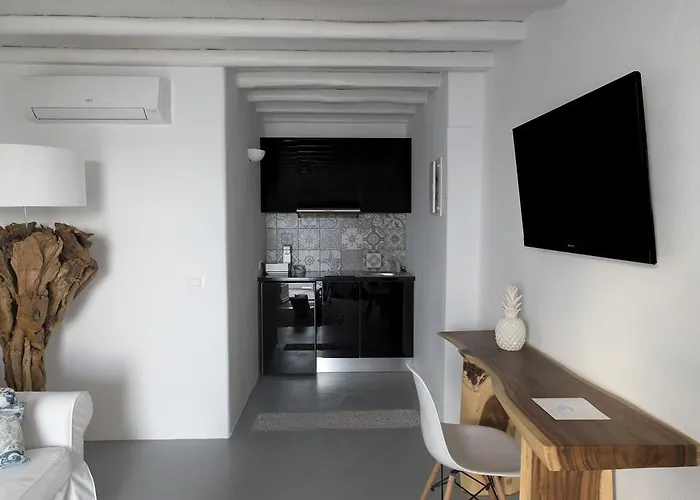 Bellou * Mykonos Town